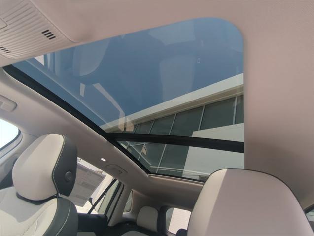 new 2025 Volkswagen Tiguan car, priced at $36,034