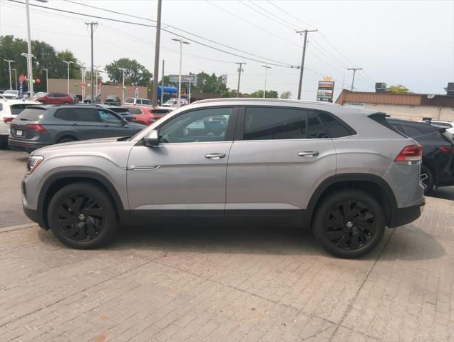 new 2025 Volkswagen Atlas Cross Sport car, priced at $43,821