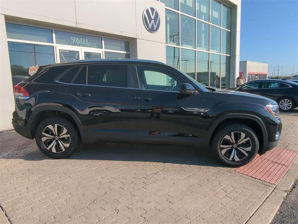 new 2025 Volkswagen Atlas Cross Sport car, priced at $35,764