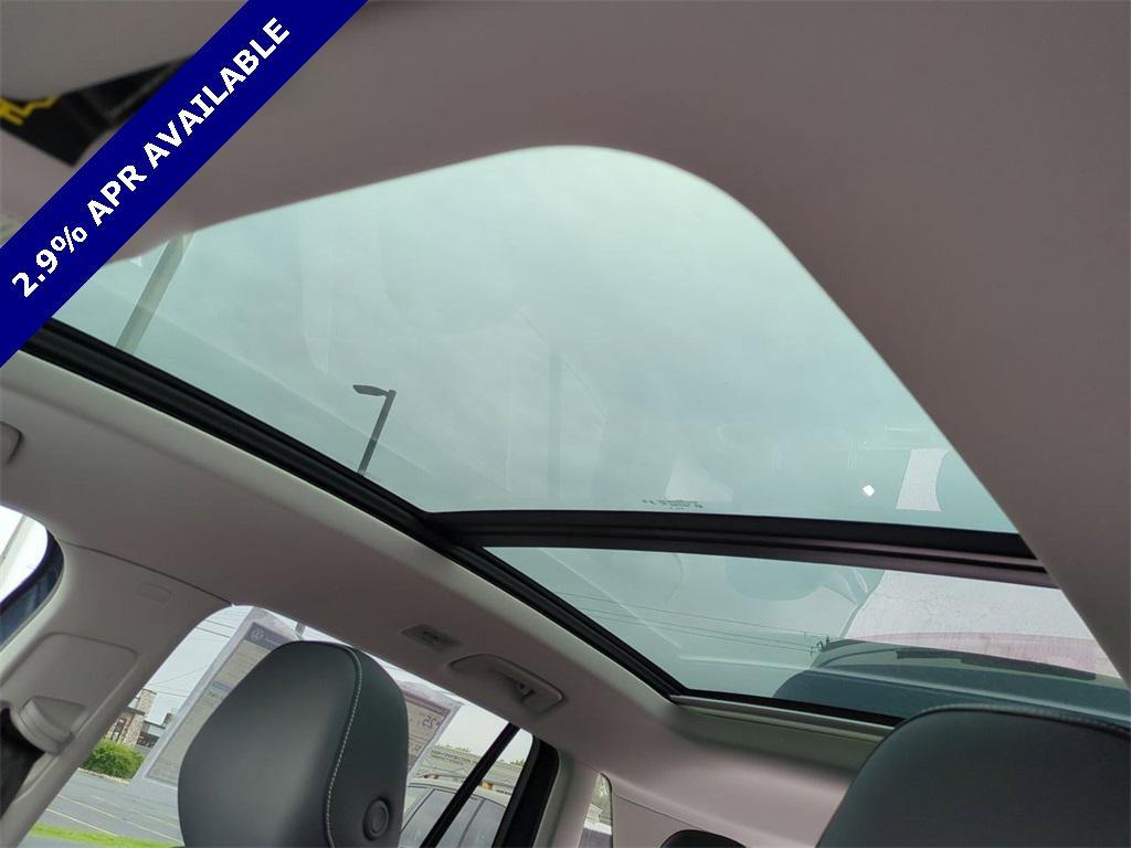 new 2025 Volkswagen Tiguan car, priced at $35,707