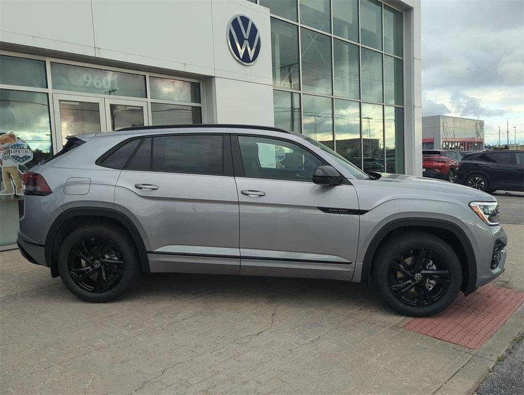 new 2026 Volkswagen Atlas Cross Sport car, priced at $52,871