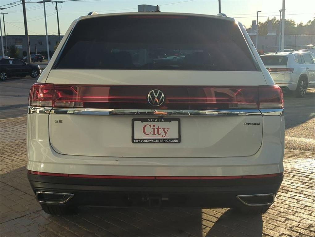 new 2025 Volkswagen Atlas car, priced at $40,246