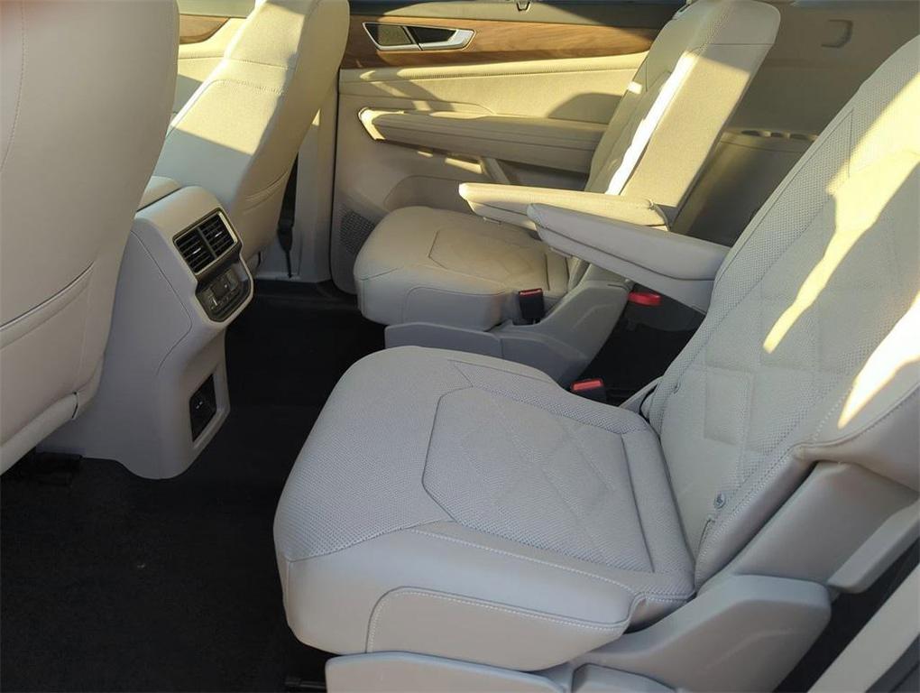new 2025 Volkswagen Atlas car, priced at $40,246