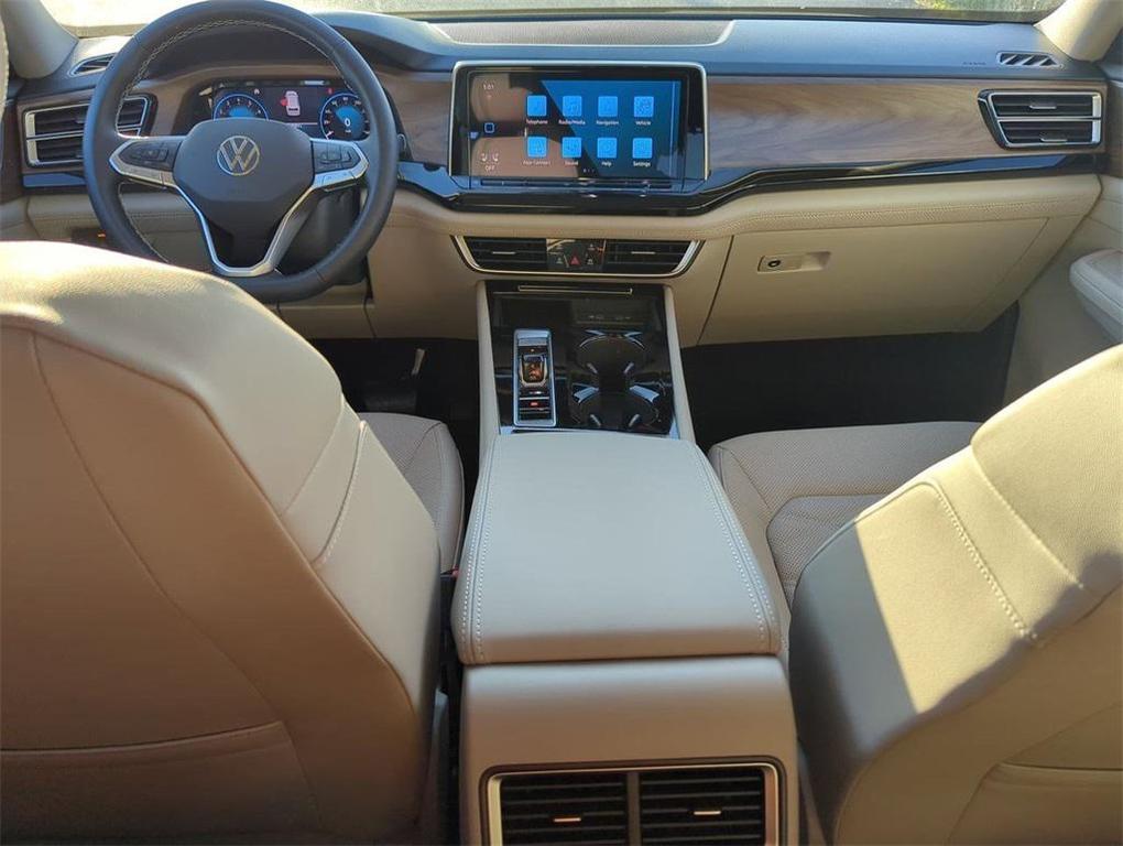 new 2025 Volkswagen Atlas car, priced at $40,246