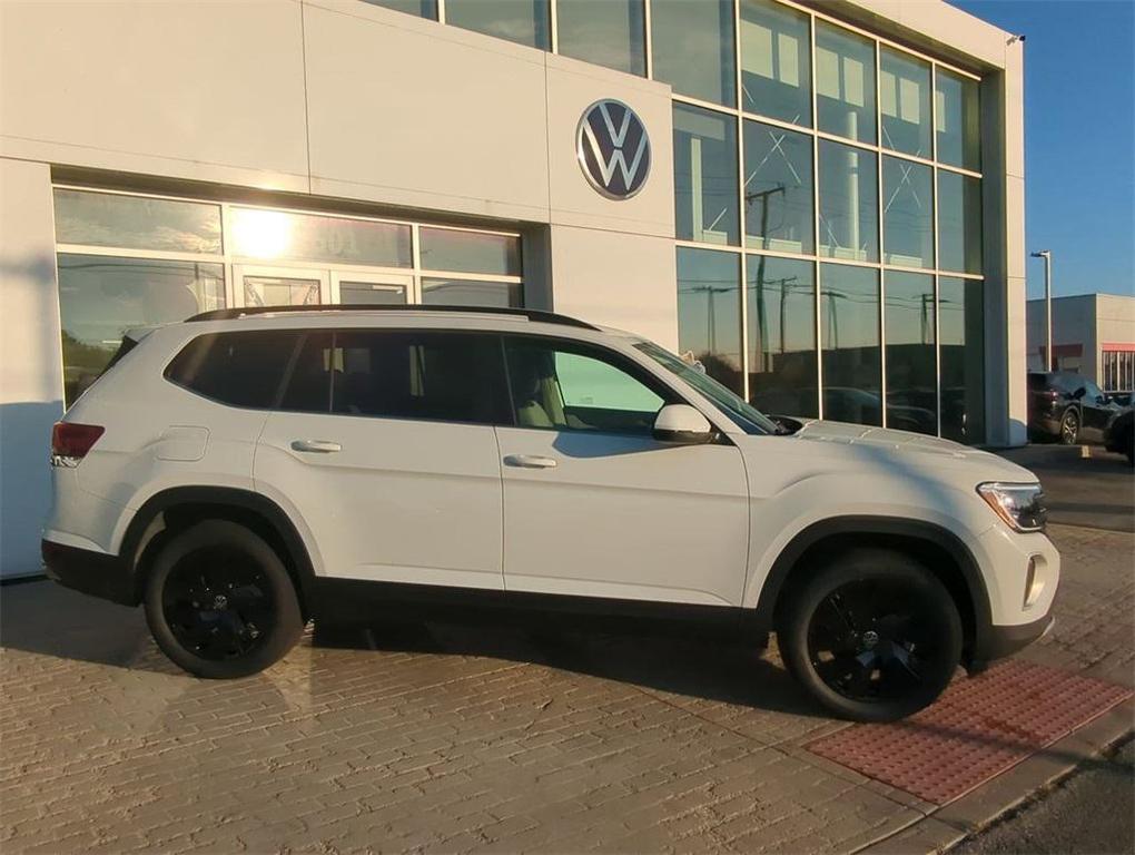new 2025 Volkswagen Atlas car, priced at $40,246
