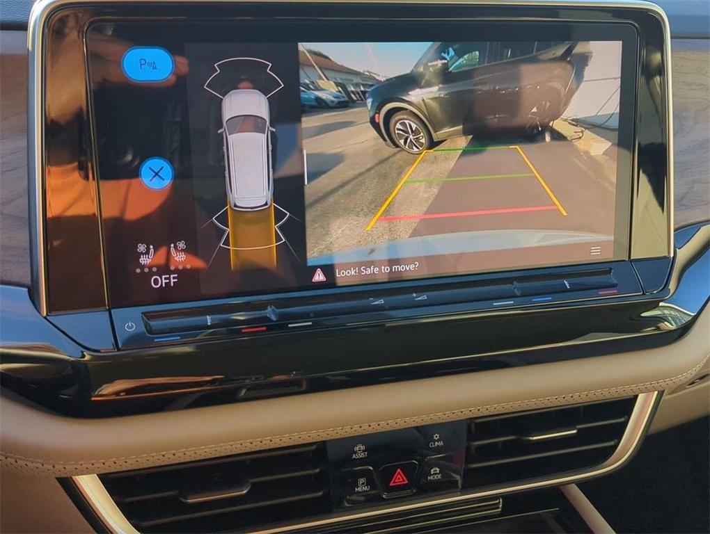 new 2025 Volkswagen Atlas car, priced at $40,246