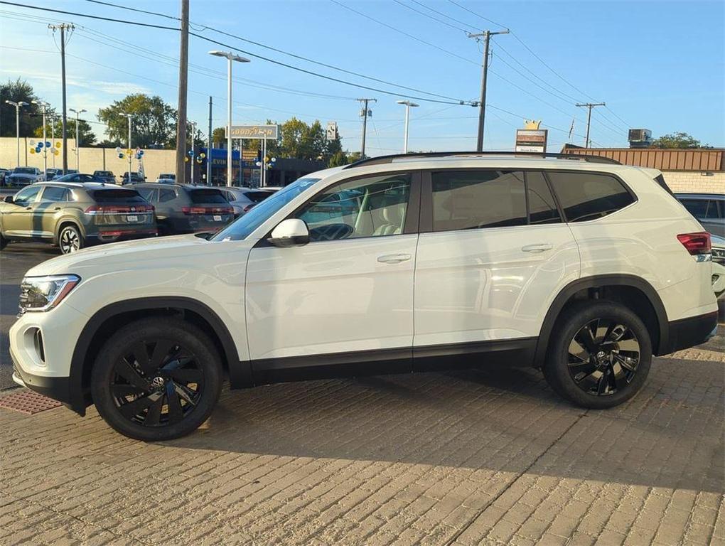 new 2025 Volkswagen Atlas car, priced at $40,246