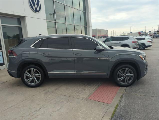 used 2024 Volkswagen Atlas Cross Sport car, priced at $41,500