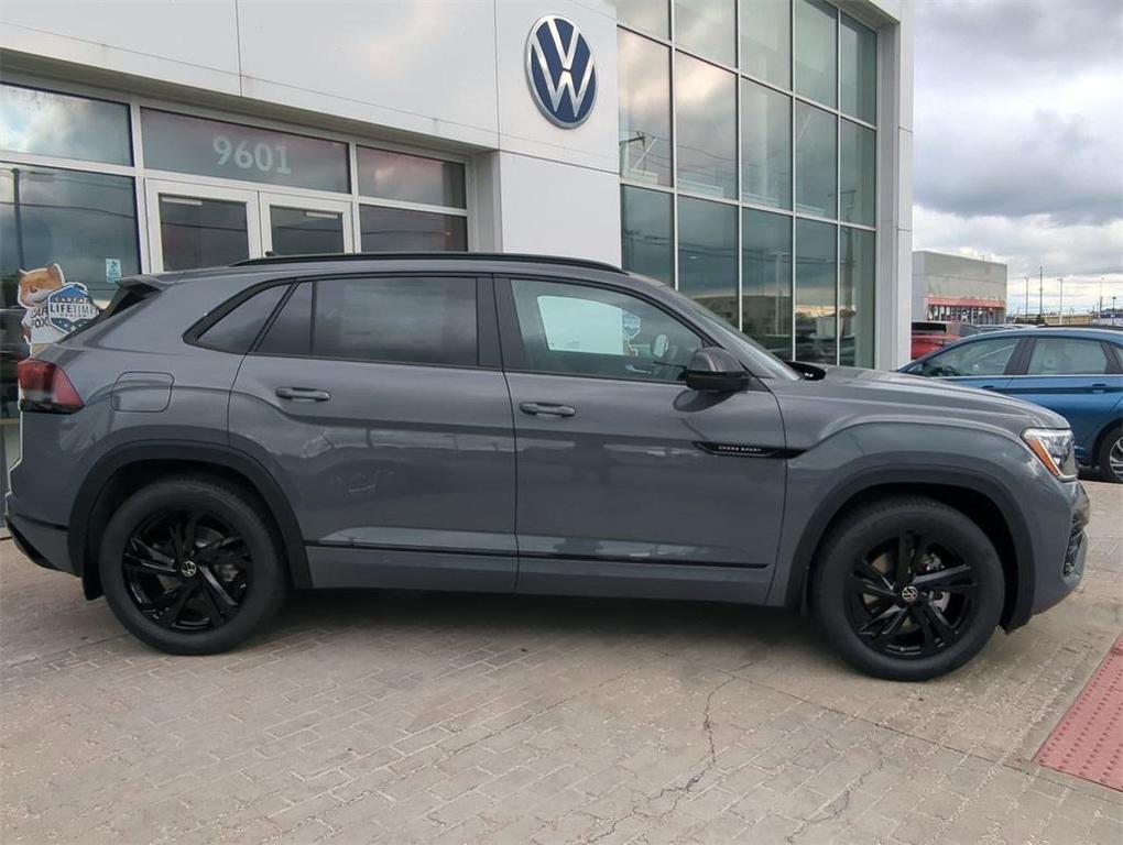 new 2026 Volkswagen Atlas Cross Sport car, priced at $53,826