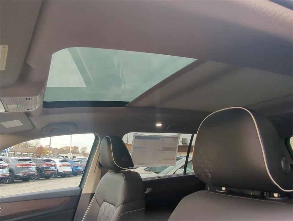 new 2026 Volkswagen Atlas car, priced at $56,331