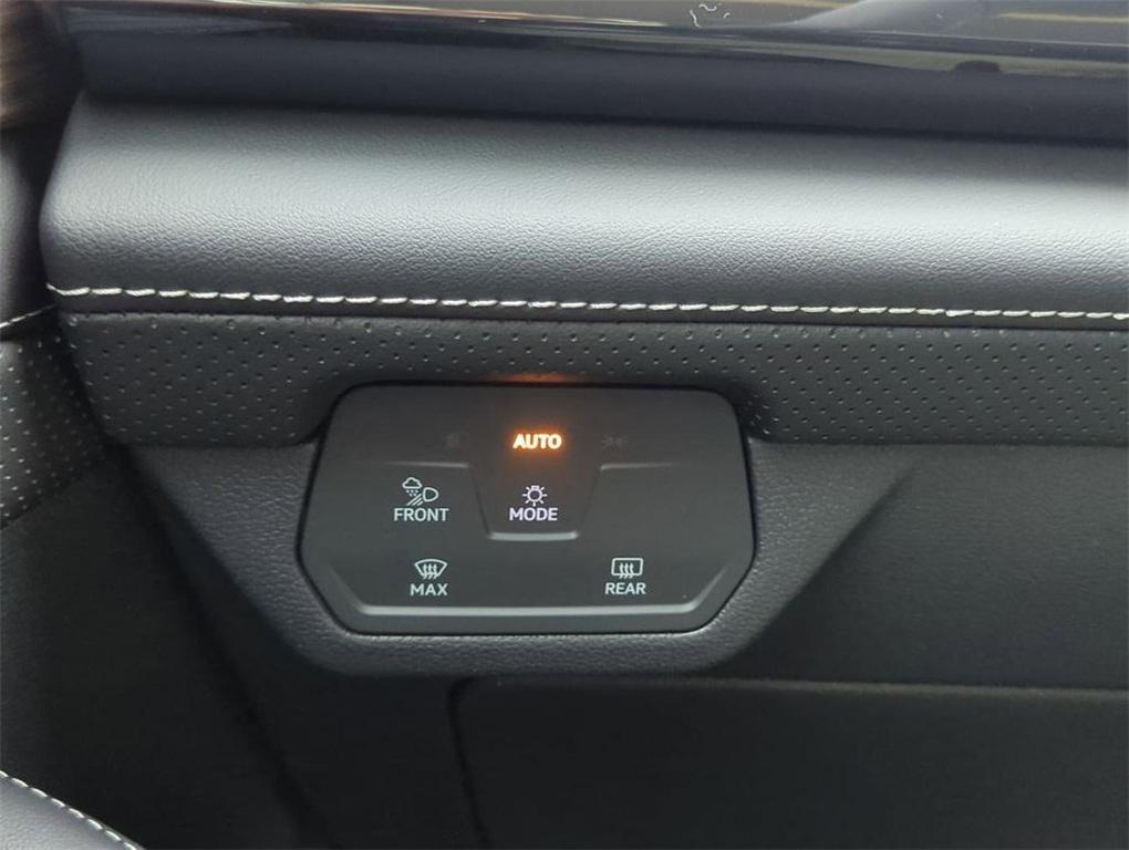 new 2026 Volkswagen Atlas car, priced at $56,331