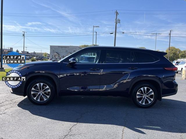 used 2022 Toyota Highlander Hybrid car, priced at $37,994