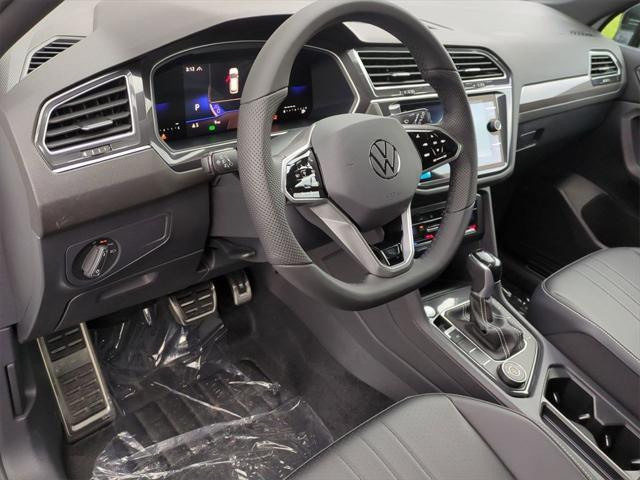 new 2024 Volkswagen Tiguan car, priced at $34,153