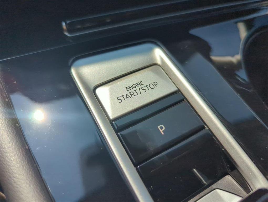new 2025 Volkswagen Atlas car, priced at $46,752