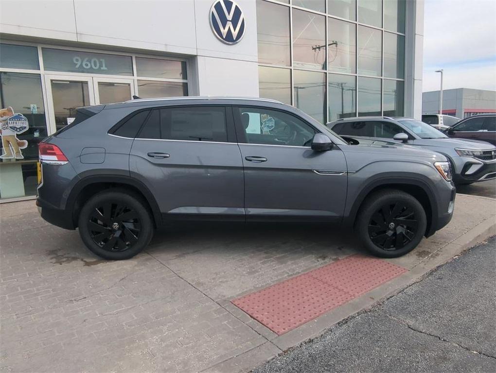 new 2025 Volkswagen Atlas Cross Sport car, priced at $42,071