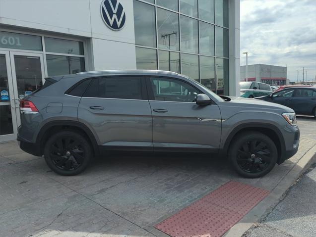 new 2025 Volkswagen Atlas Cross Sport car, priced at $43,603