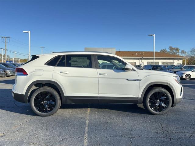 new 2024 Volkswagen Atlas Cross Sport car, priced at $40,372