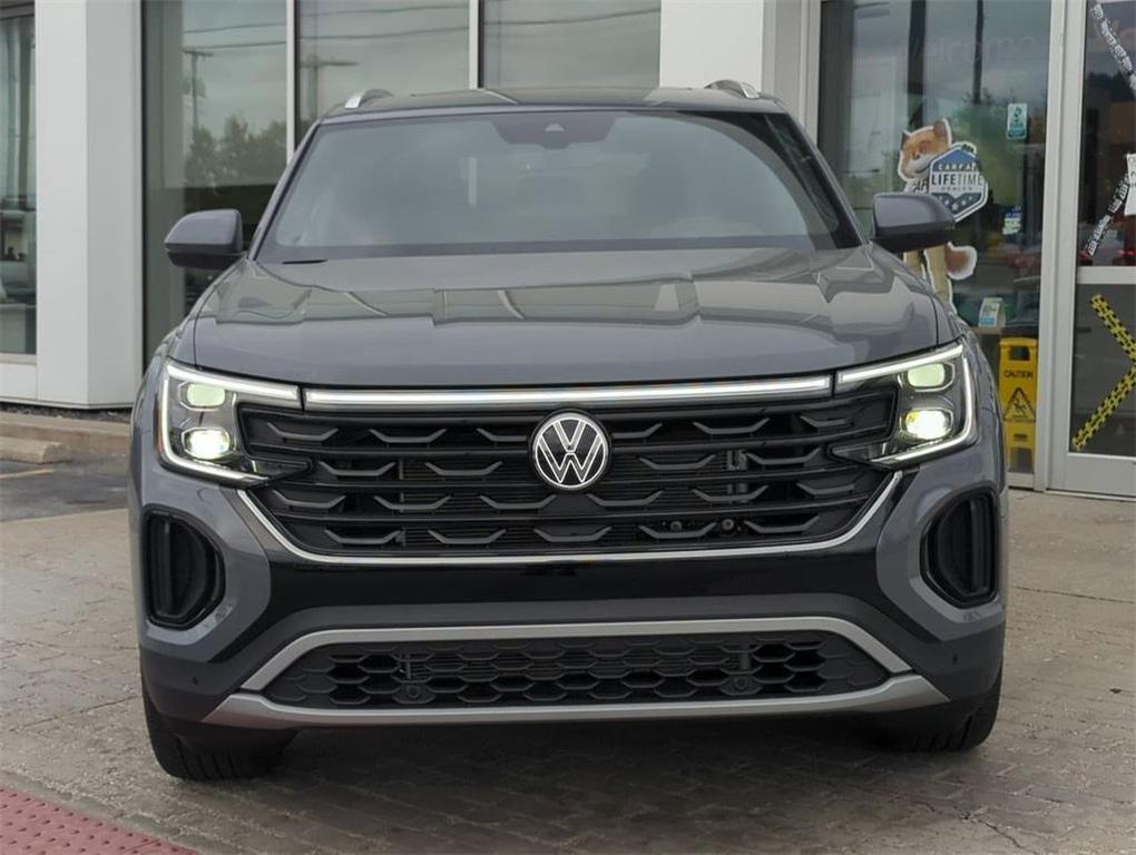 new 2026 Volkswagen Atlas Cross Sport car, priced at $50,633