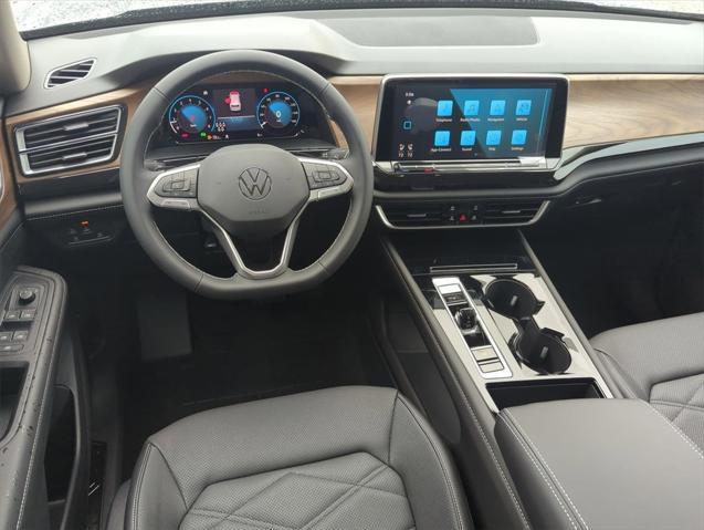 new 2025 Volkswagen Atlas car, priced at $43,616