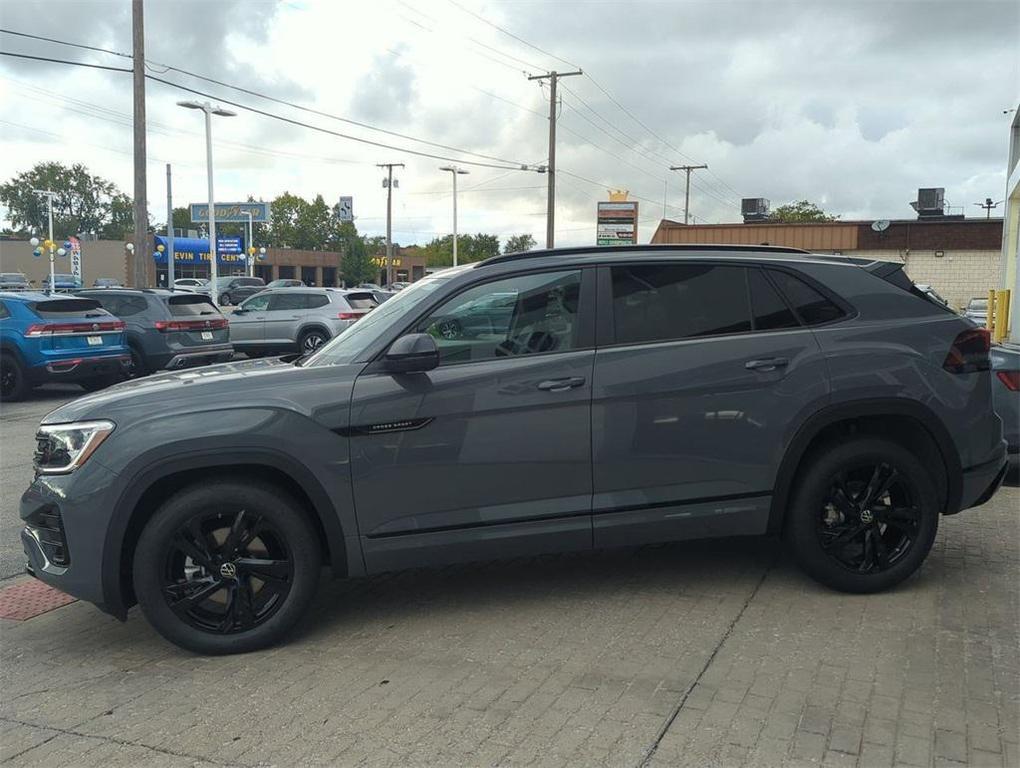 new 2026 Volkswagen Atlas Cross Sport car, priced at $53,133