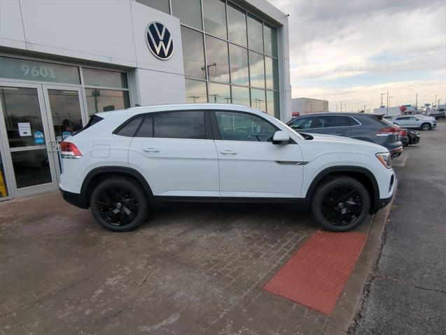 new 2025 Volkswagen Atlas Cross Sport car, priced at $43,603
