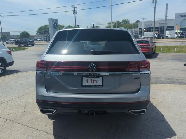 new 2025 Volkswagen Atlas car, priced at $48,670