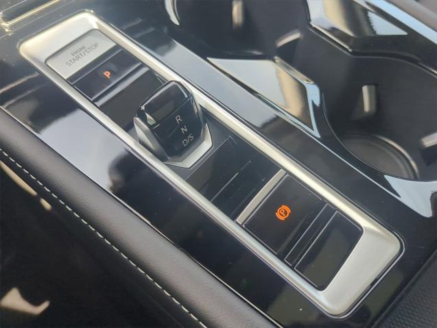 new 2025 Volkswagen Atlas car, priced at $48,670