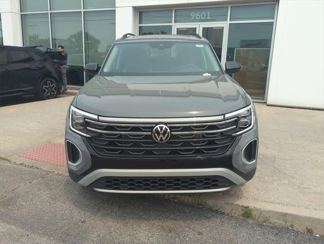 new 2025 Volkswagen Atlas car, priced at $47,014