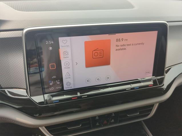 new 2025 Volkswagen Atlas car, priced at $47,014
