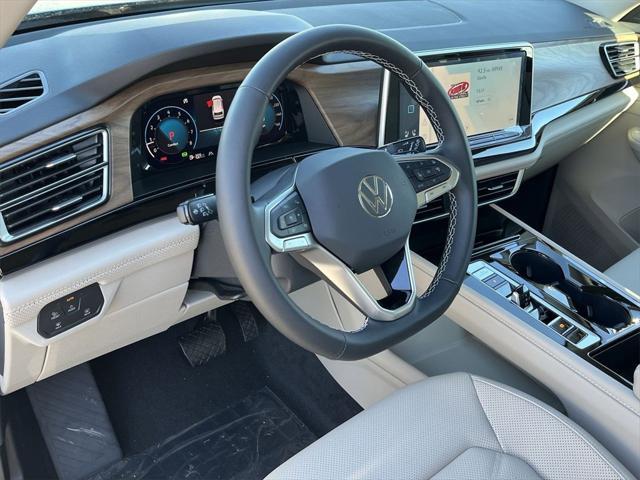 new 2025 Volkswagen Atlas car, priced at $47,073