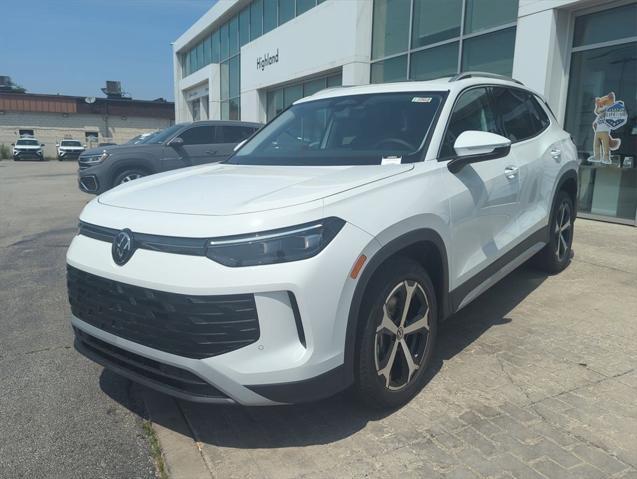 new 2025 Volkswagen Tiguan car, priced at $36,034