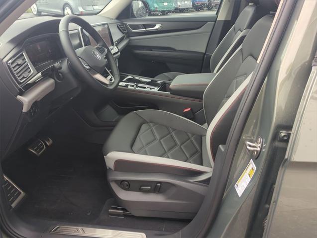 new 2025 Volkswagen Atlas car, priced at $44,904