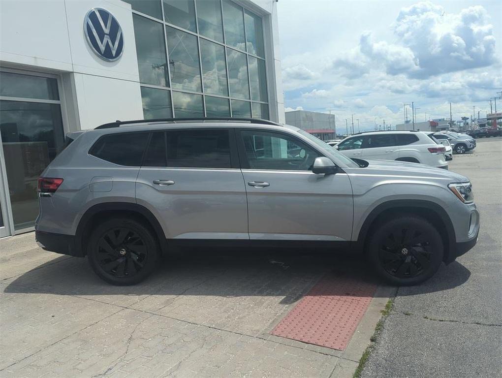 new 2025 Volkswagen Atlas car, priced at $43,573
