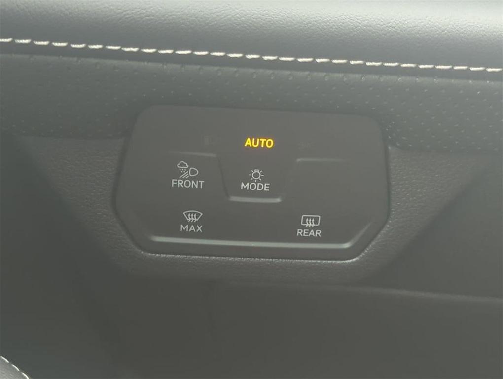 new 2025 Volkswagen Atlas car, priced at $43,573