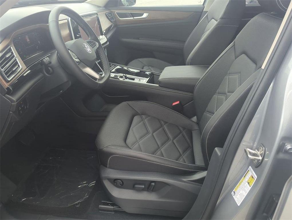 new 2025 Volkswagen Atlas car, priced at $43,573