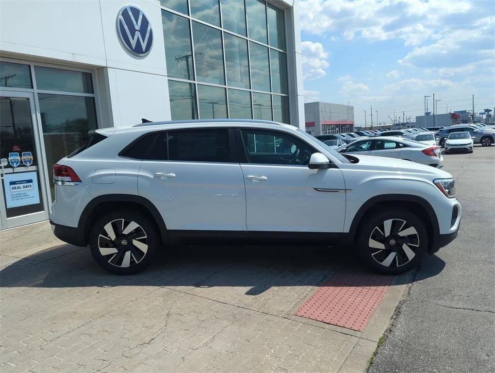 new 2025 Volkswagen Atlas Cross Sport car, priced at $41,559
