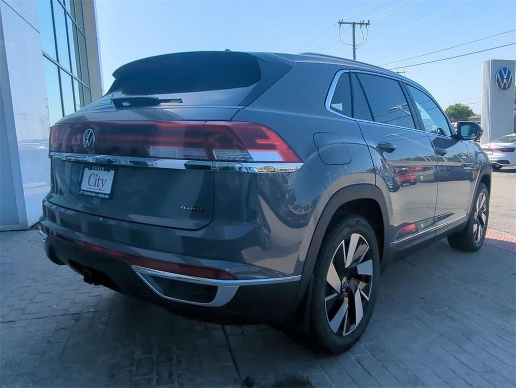 new 2026 Volkswagen Atlas Cross Sport car, priced at $51,376