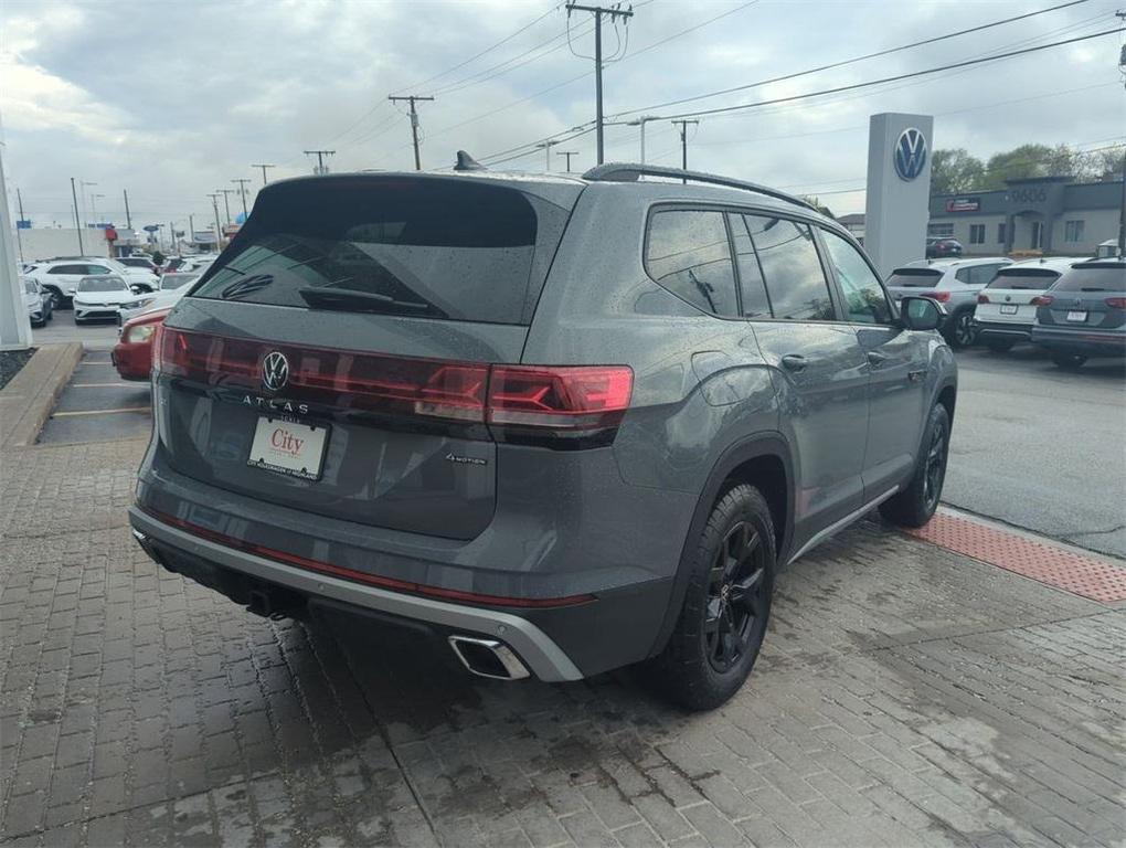 new 2025 Volkswagen Atlas car, priced at $44,097