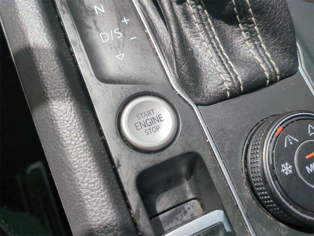 used 2021 Volkswagen Atlas car, priced at $19,500