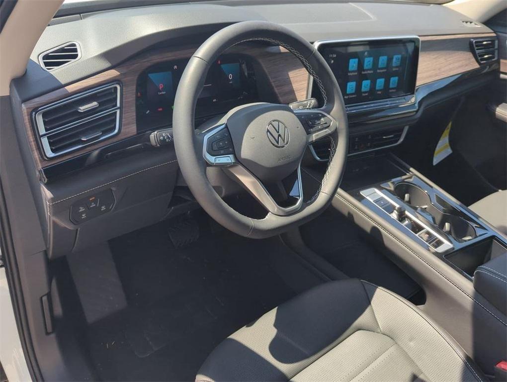 new 2025 Volkswagen Atlas car, priced at $45,009
