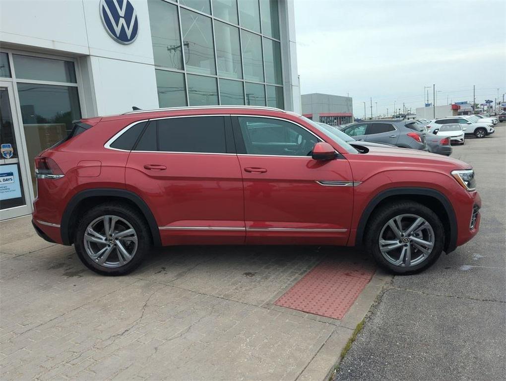 new 2024 Volkswagen Atlas Cross Sport car, priced at $46,445