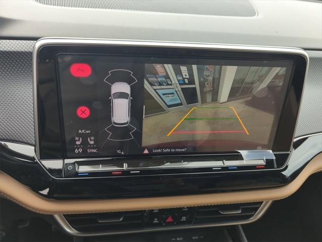 new 2024 Volkswagen Atlas Cross Sport car, priced at $46,945