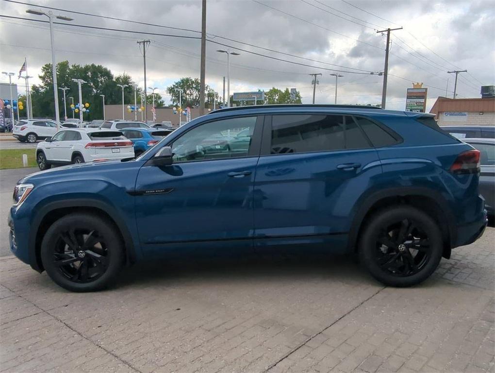 new 2026 Volkswagen Atlas Cross Sport car, priced at $53,371