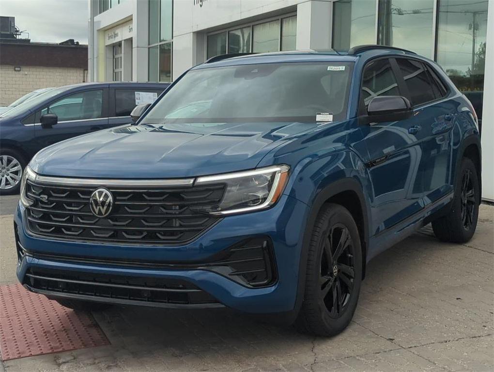 new 2026 Volkswagen Atlas Cross Sport car, priced at $53,371