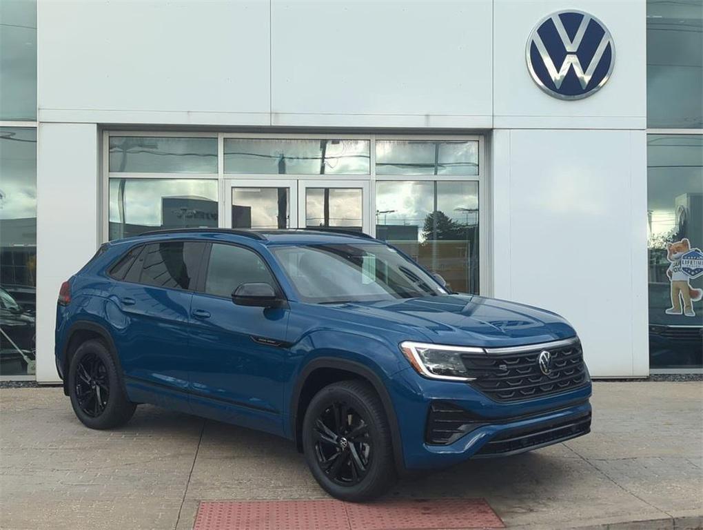 new 2026 Volkswagen Atlas Cross Sport car, priced at $53,371