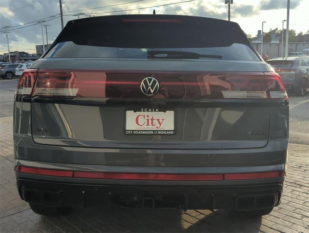 new 2026 Volkswagen Atlas Cross Sport car, priced at $53,326