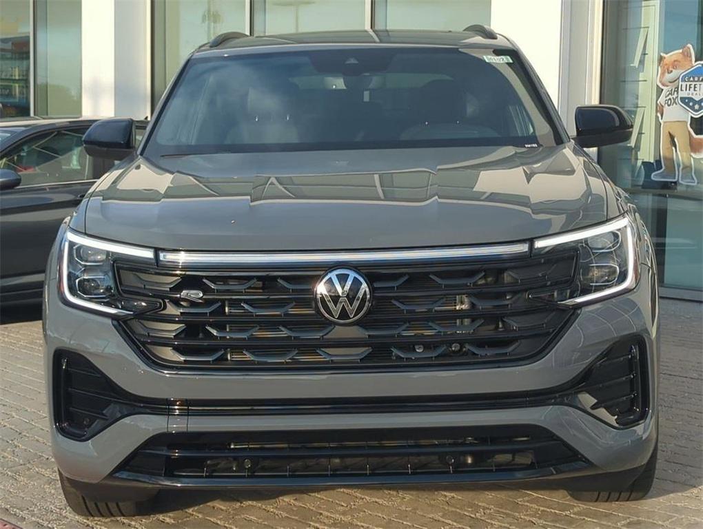 new 2026 Volkswagen Atlas Cross Sport car, priced at $53,326