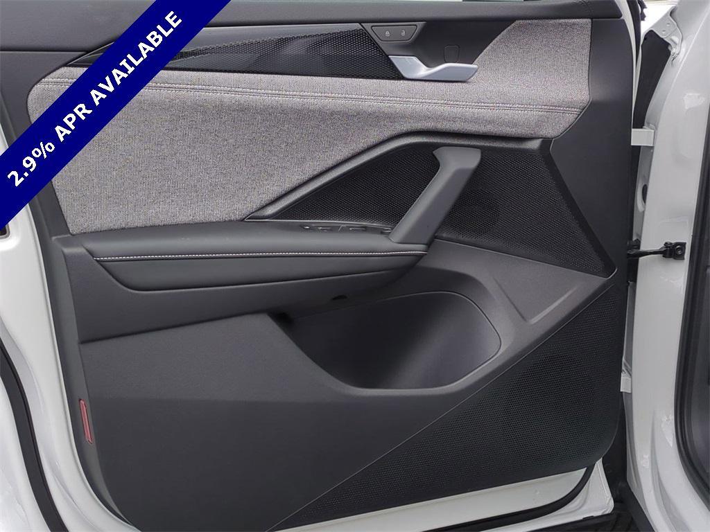 new 2025 Volkswagen Tiguan car, priced at $31,203