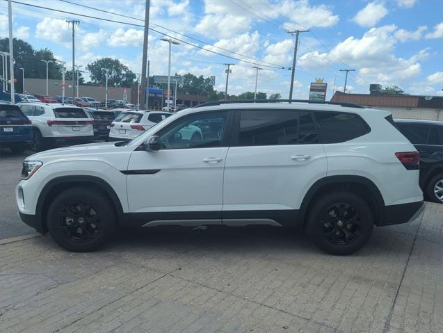new 2025 Volkswagen Atlas car, priced at $44,258