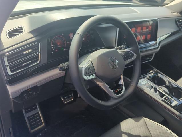 new 2025 Volkswagen Atlas car, priced at $44,258